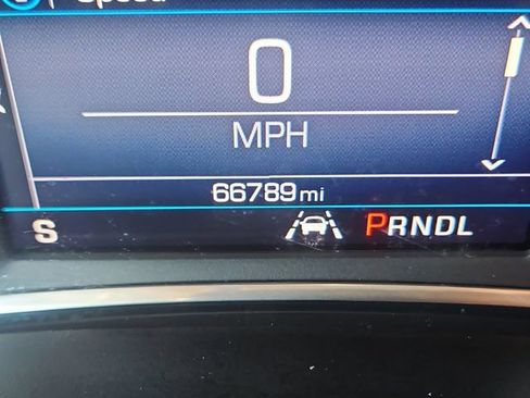 Used 2020 Chevrolet Equinox LT w/ Driver Convenience Package AWD/4WD image 17
