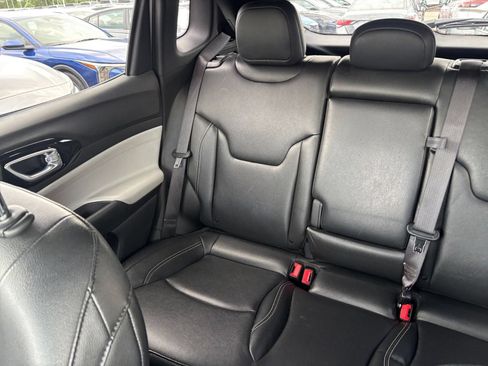 Used 2025 Jeep Compass Limited AWD/4WD image 40