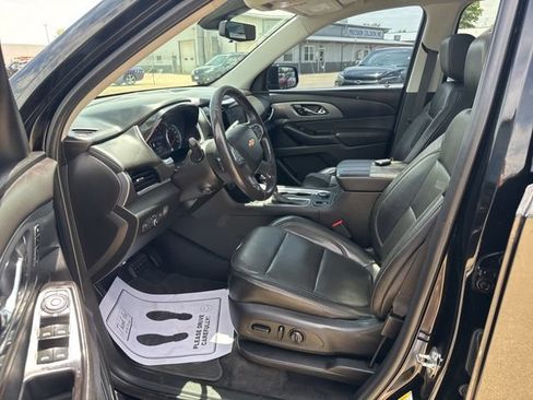 Used 2020 Chevrolet Traverse Premier w/ Redline Edition AWD/4WD image 14