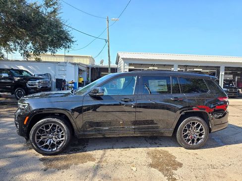 New 2025 Jeep Grand Cherokee L Summit w/ Obsidian Package AWD/4WD image 3