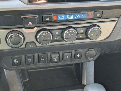 Used 2021 Toyota Tacoma image 29