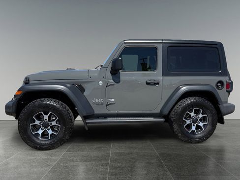 Used 2018 Jeep Wrangler Sport AWD/4WD image 2