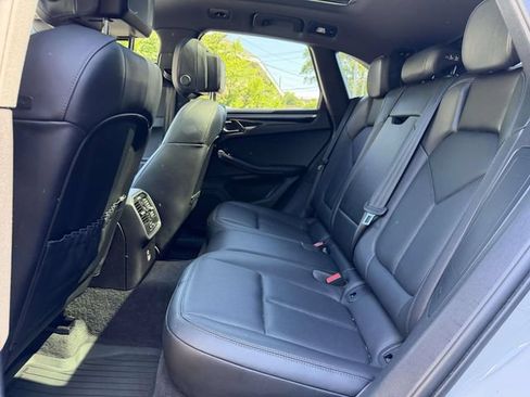 Certified 2023 Porsche Macan AWD/4WD image 16