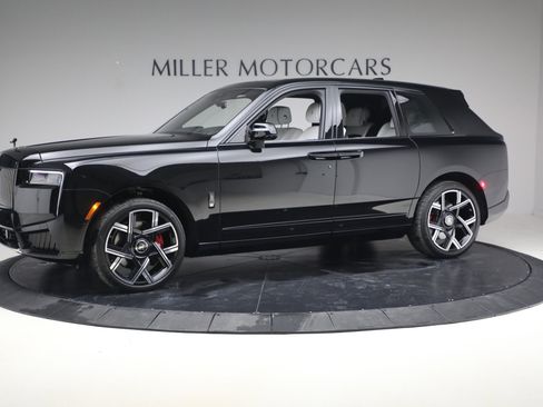 Used 2025 Rolls-Royce Cullinan Black Badge image 5