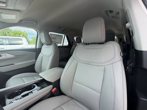 New 2026 Ford Explorer Active w/ Active Comfort Package RWD image 13