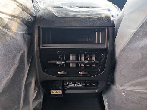 New 2025 Jeep Grand Cherokee Limited image 11