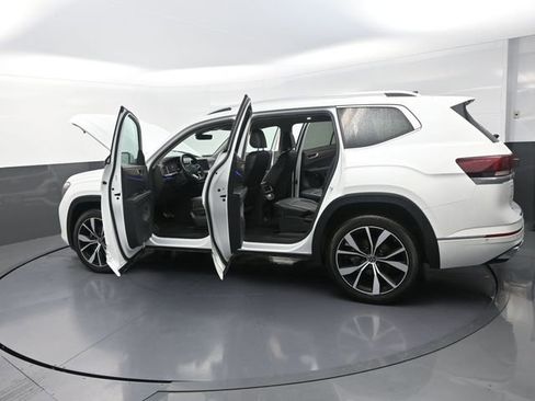 Used 2024 Volkswagen Atlas SEL Premium R-Line AWD/4WD image 10