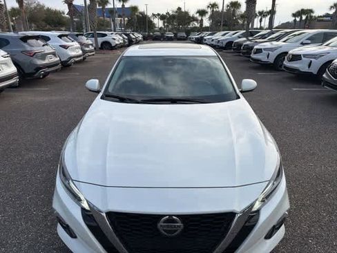 Used 2019 Nissan Altima 2.5 Platinum image 11