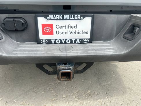 Certified 2020 Toyota Tundra SR5 w/ SR5 Convenience Package AWD/4WD image 29