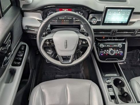 Used 2020 Lincoln Corsair FWD w/ Rear Removable Package Tray image 16