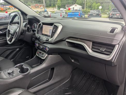Used 2023 GMC Terrain SLT w/ Infotainment Package II AWD/4WD image 28