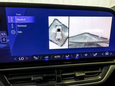 Certified 2024 Chevrolet Equinox EV RS FWD image 23