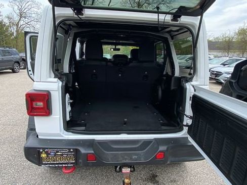 Used 2021 Jeep Wrangler Unlimited Rubicon AWD/4WD image 31