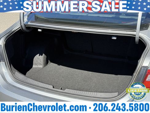 Used 2024 Chevrolet Malibu LT FWD image 31
