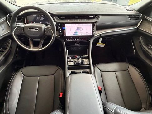 New 2026 Jeep Grand Cherokee Limited image 22