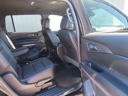 Used 2025 Chevrolet Traverse Z71 w/ Enhanced Driving Package AWD/4WD image 28