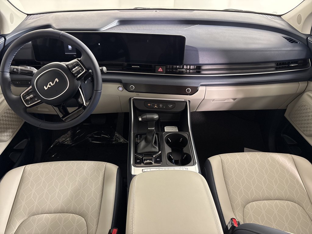 New 2026 Kia Carnival EX FWD image 13