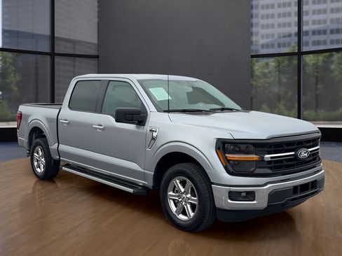 Used 2025 Ford F150 XLT w/ Equipment Group 301A Standard RWD image 3
