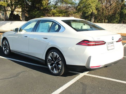 New 2026 BMW 530i xDrive w/ Premium Package AWD/4WD image 6