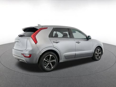 Used 2026 Kia Niro LX FWD image 7