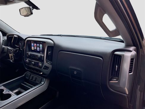 Used 2018 Chevrolet Silverado 1500 LT w/ All Star Edition image 27