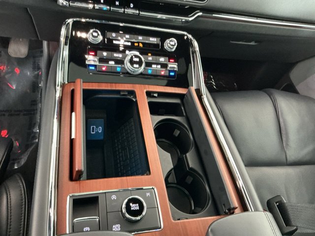 Used 2023 Lincoln Navigator L Reserve w/ Equipment Group 201A AWD/4WD image 21