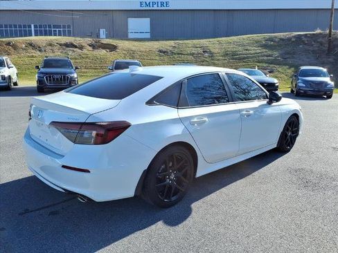 Used 2025 Honda Civic Sport image 5