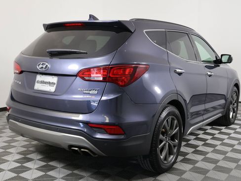 Used 2017 Hyundai Santa Fe Sport image 2