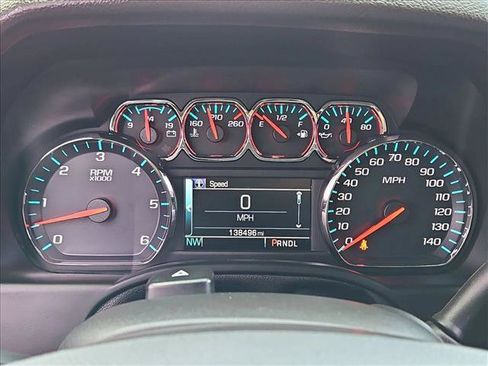 Used 2020 Chevrolet Suburban LT w/ Luxury Package AWD/4WD image 15