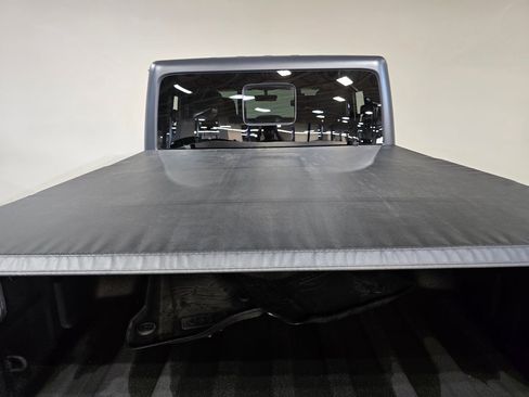 Used 2021 Jeep Gladiator Willys image 11