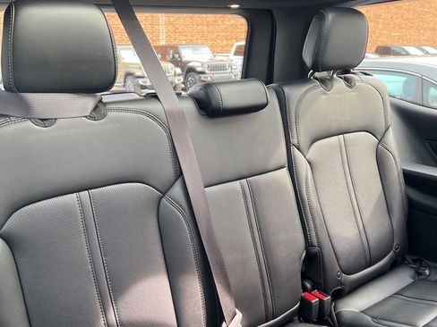 Used 2023 Jeep Wagoneer Series II w/ Premium Group I image 30