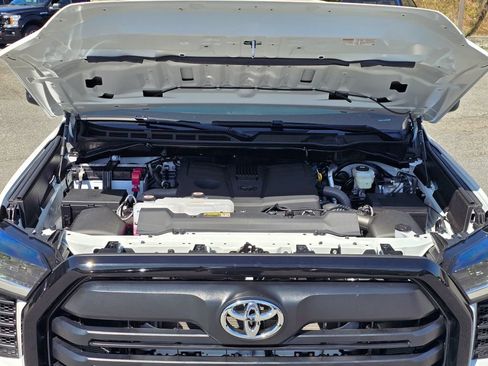 Used 2026 Toyota Tundra SR AWD/4WD image 18