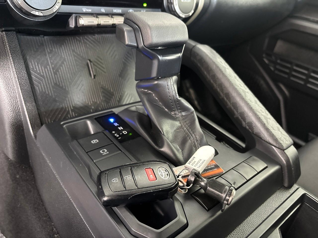 Used 2024 Toyota Tacoma SR RWD image 21