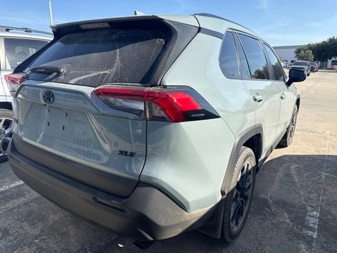 Used 2021 Toyota RAV4 XLE Premium FWD image 4