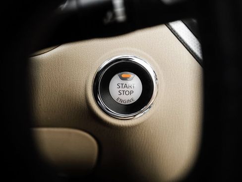 Used 2017 Nissan Pathfinder SL FWD image 23
