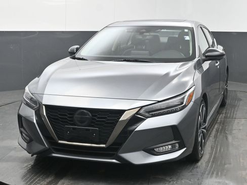 Used 2022 Nissan Sentra SR w/ Trunk Package image 4