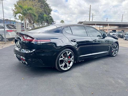 Used 2018 Kia Stinger GT1 image 11