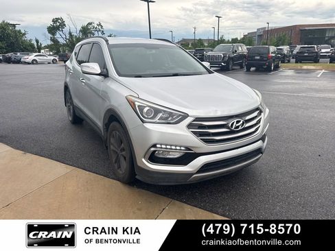Used 2017 Hyundai Santa Fe Sport 2.0T FWD image 6