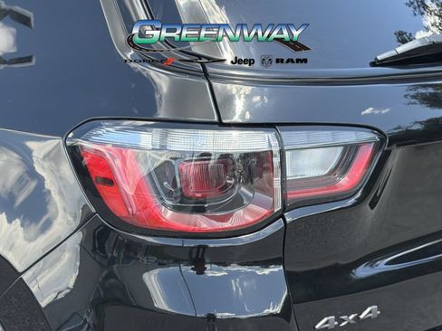 Used 2021 Jeep Compass Latitude AWD/4WD image 7