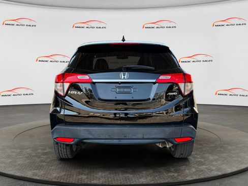 Used 2019 Honda HR-V LX image 7