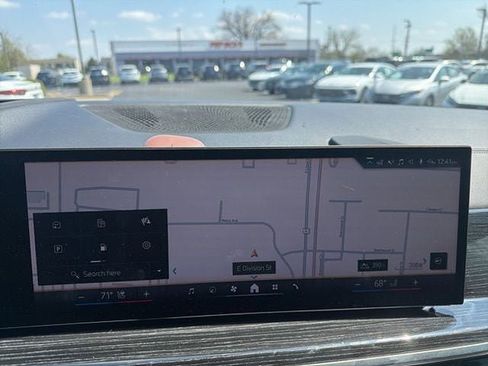 Used 2025 BMW X5 xDrive40i w/ Executive Package image 20