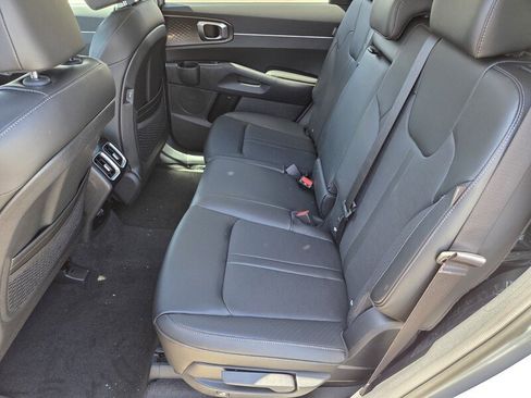 New 2026 Kia Sorento S FWD image 7