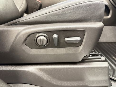 Used 2022 Chevrolet Silverado 1500 LTZ w/ LTZ Convenience Package II image 15