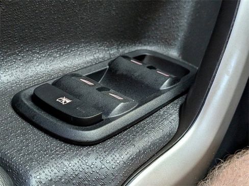 Used 2011 Ford Fiesta SES w/ 301A Rapid Spec Order Code image 25