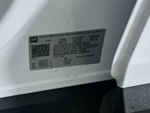 Used 2025 Chevrolet Equinox LT w/ Safety and Technology Package FWD image 12
