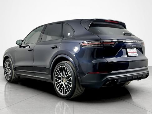 Used 2022 Porsche Cayenne Platinum Edition AWD/4WD image 3