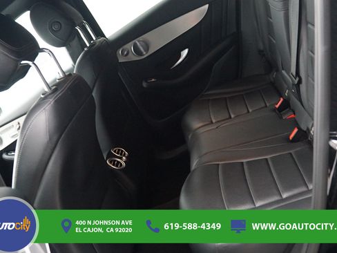 Used 2019 Mercedes-Benz GLC 300 4MATIC image 14