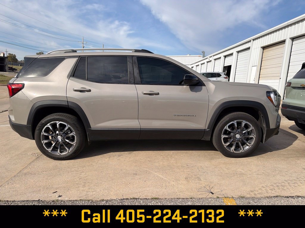 Used 2026 GMC Terrain Elevation w/ Elevation Premium Package AWD/4WD image 6