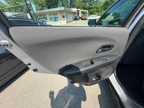 Used 2019 Honda HR-V Sport image 20