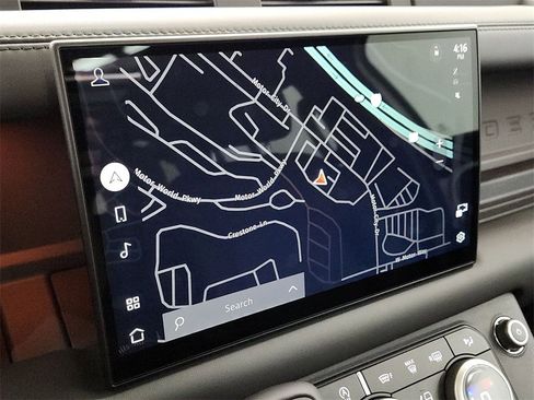 Used 2025 Land Rover Defender 110 X-Dynamic SE image 22